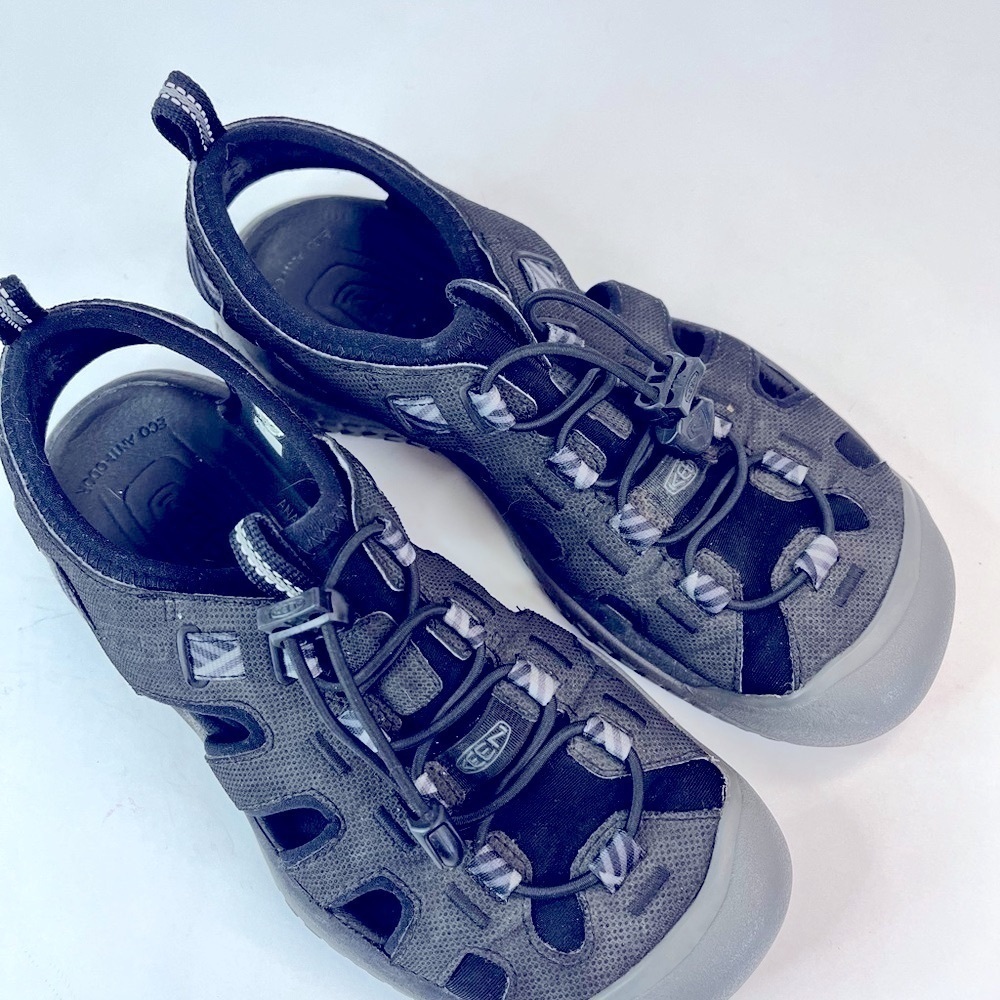 Keen Women's Soir Spot Closed Toe Water Sandals Shoe Black Steel Gray Size 6